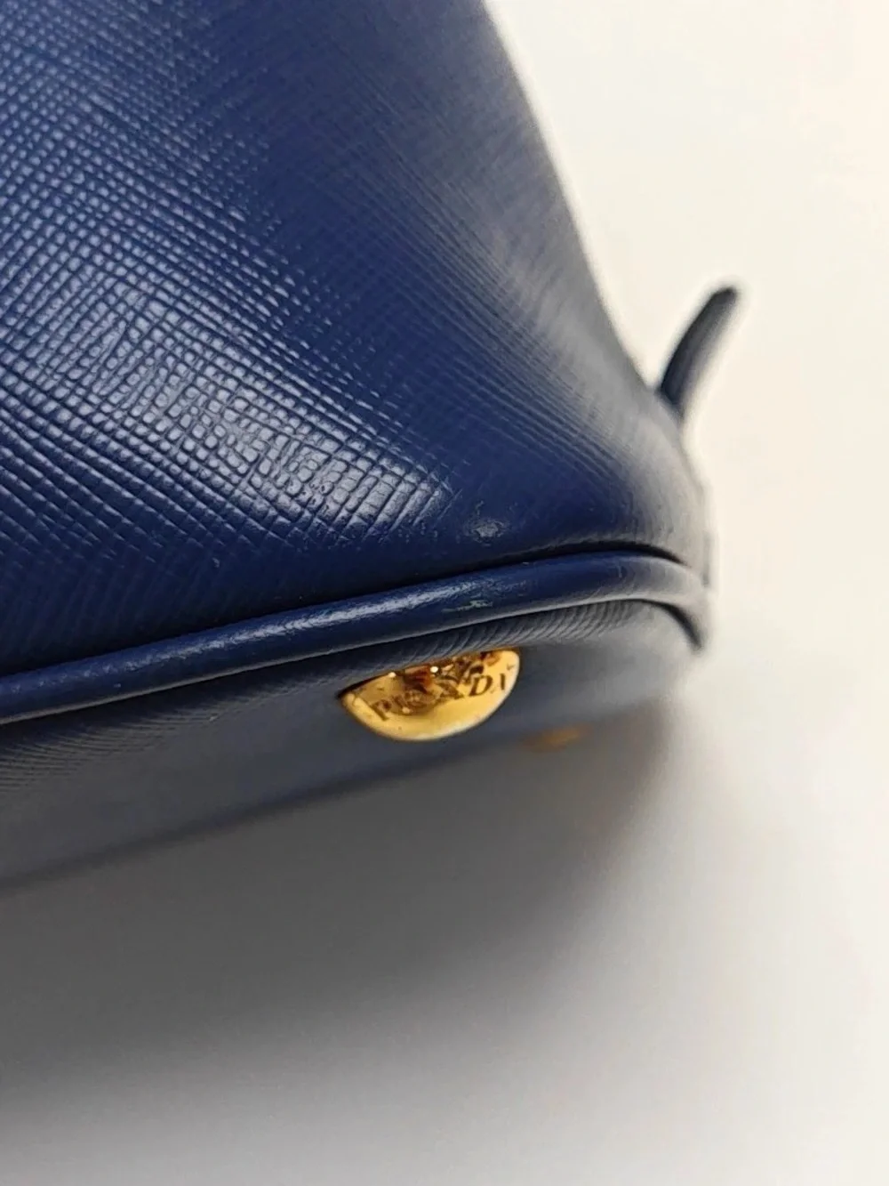 ♥️Prada Saffiano Large Blue Leather Promenade Dome Satchel with Gold Hardware♥️